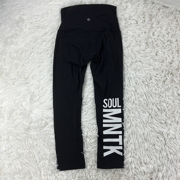 Lululemon Wunder Under Crop - Picture 7 of 7